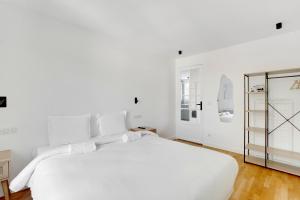 New, air-conditioned apartment - close to Paris