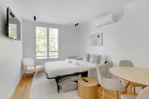 New, air-conditioned apartment - close to Paris