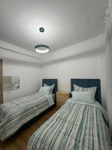 Face à la Gare et au Tramway Moderne, Calme avec Resto sur place possible