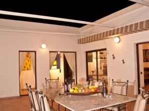 Holiday Home in Costa Teguise mit Privatem Pool by Interhome