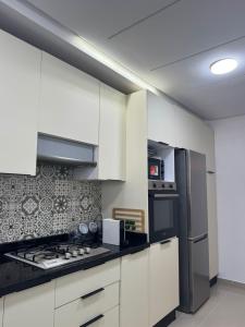 Face à la Gare et au Tramway Moderne, Calme avec Resto sur place possible