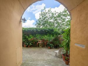 Apartment Rosa in der Toskana by Interhome