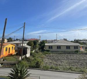 Lovely townhouse near Oistins