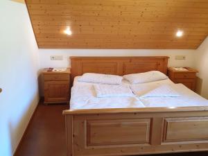 Apartment Appartement in Wittenschwand by Interhome