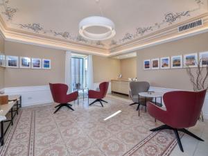 Apartment Großes Appartement in Ragusa mit Kleinem Balkon by Interhome