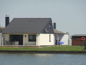 Holiday Home Eul in Butjadingen-Großwürden by Interhome