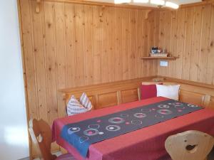 Apartment Wohnung Fübüüni by Interhome