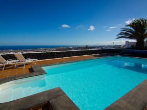 Apartment Großes Appartement mit Meerblick auf Lanzarote by Interhome