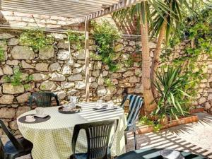 Apartment Eidos Taormina Wohnung mit Terrasse by Interhome