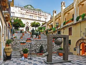 Apartment Eidos Taormina Wohnung mit Terrasse by Interhome