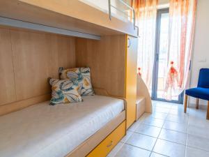 Apartment Saras Terrasse by Interhome