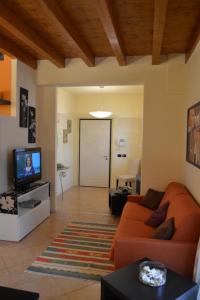 Apartment Stilvolle Wohnung in Toscolano Maderno by Interhome