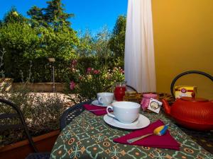 Apartment Wohnung Alborense by Interhome