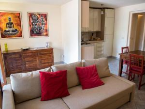 Apartment Wohnung Alborense by Interhome