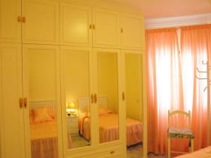 Apartment Wohnung mit Wasserblick by Interhome