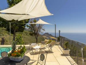 Holiday Home in Castelmola mit Privatem Pool by Interhome