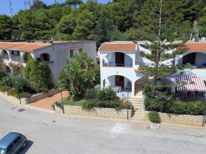 Apartment Renella Wohnung mit Wasserblick by Interhome