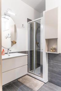 Apartment Loving Alassio - Eine hochmoderne Drei-Zimmer-Wohnung am Meer by Interhome