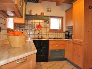 Holiday Home Romantisches Chalet in den Wiesen der Dolomiten by Interhome