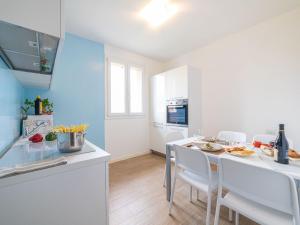 Apartment Wohnung mit Balkon by Interhome