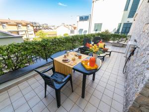 Apartment Wohnung Borghetto Santo Spirito mit Terrasse by Interhome