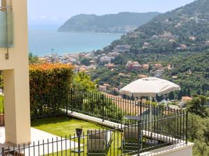 Apartment Serenity mit Meerblick by Interhome