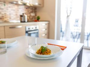 Apartment Sirio mit Gemeinschaftspool und 200 m vom Meer entfernt by Interhome