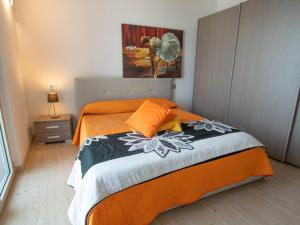 Apartment Wohnung mit Panaoramaterrasse und Pool by Interhome