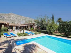 Holiday Home Charmante ländliche Villa Martorell mit Schwimmbad by Interhome