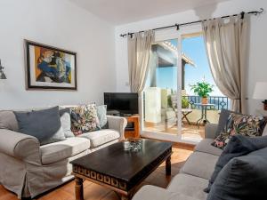 Holiday Home in Almuñécar mit Terrasse und Meerblick by Interhome