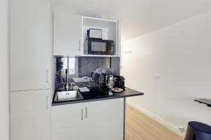 Bright studio close to Bastille