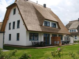 Holiday Home in Dranske an der Ostseeküste Rügens by Interhome