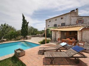 Holiday Home Guillo- 300 Jahre Geschichte an einem zeitlosen Ort by Interhome