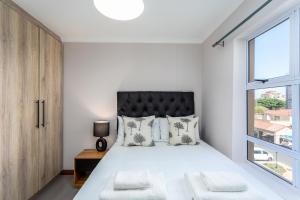 Villa Italia 836 by CTHA