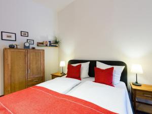 Apartment Burg im Zwinger Burgfee by Interhome