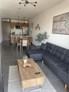 Stylish Condo Steps to Beach & Malecón