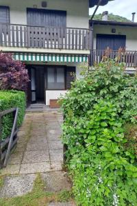 Apartment mit Pool by Interhome