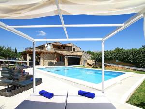 Holiday Home Fabelhafte Restaurierung mit beeindruckendem Ergebnis by Interhome