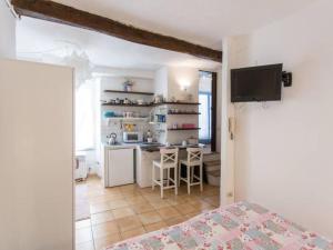 Apartment in Trastevere im Herzen von Rom by Interhome