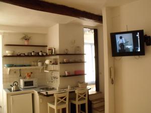 Apartment in Trastevere im Herzen von Rom by Interhome