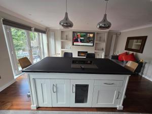 Luxurious Top Floor Apartment