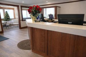 Fireside Inn and Suites