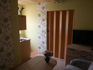 Apartment Gästehaus Tröbs by Interhome