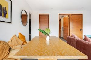 205-1 3br 2baths Private terrace - Sleep 6 Roma Notre