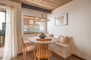 Lakeview Getaway Game Rm, Pool, Spa, Sauna!