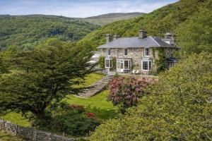 Glandwr hall - Magnificent Country House with Heated Swimming Pool & Jacuzzi