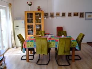 Holiday Home Schönes Ferienhaus in Brochterbeck mit Garten by Interhome