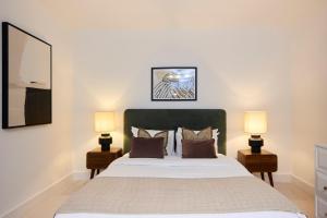 Three-Bedroom Hyde Park Apartment