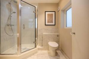 Three-Bedroom Hyde Park Apartment