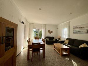 Casa rústica con piscina privada y aire acondicionado en Sant Martí dEmpúries - HISP-7-77